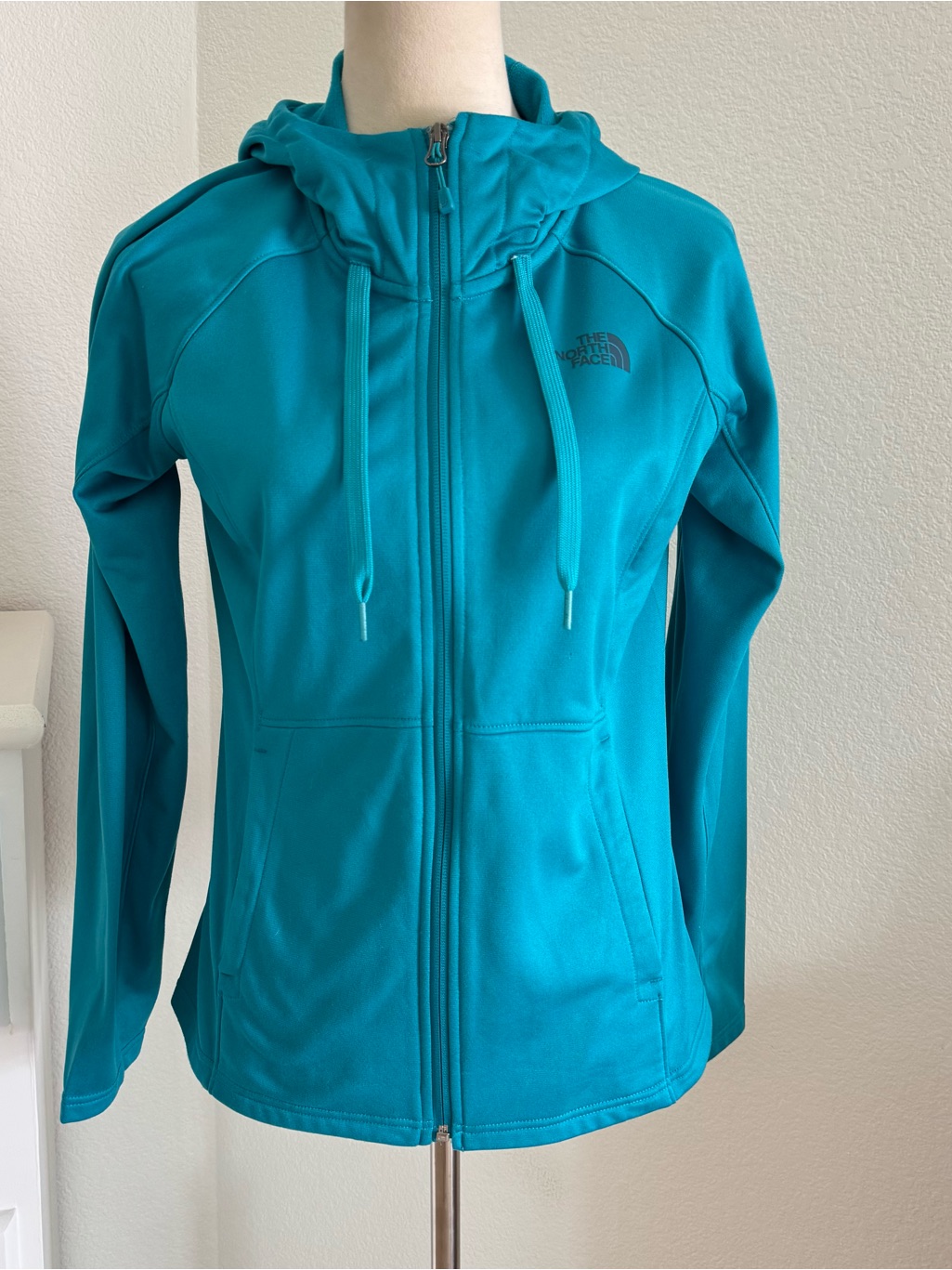 The North Face Aqua Zip Front Hooded Jacket Size Medium